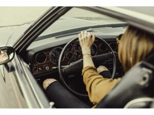 Kierowca w Bielsko-Białej sprawdzający OC